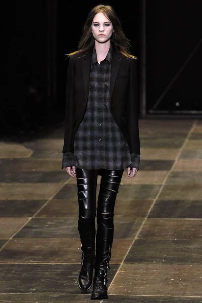 Look 8